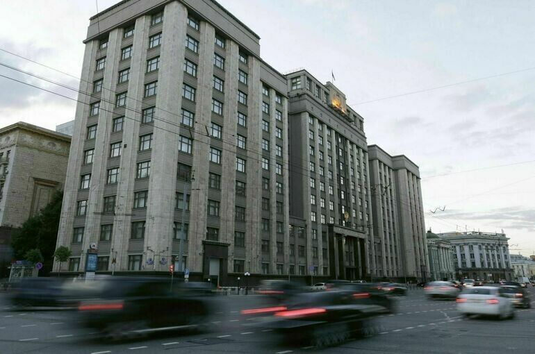 Госдума обсуждает законопроект о защите доходов участников СВО