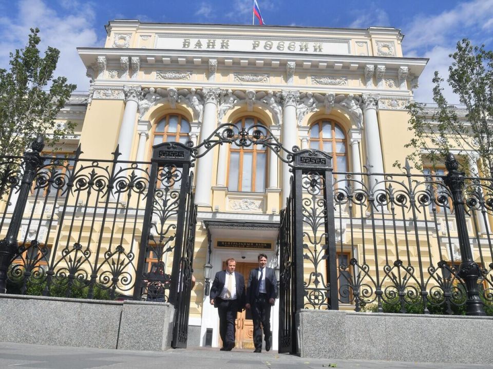 Центробанк ищет решения для защиты обязательных платежей от блокировок