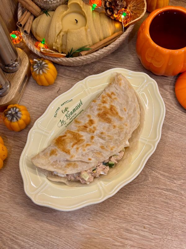 Роти с тунцом: легкий и вкусный завтрак за 5 минут!