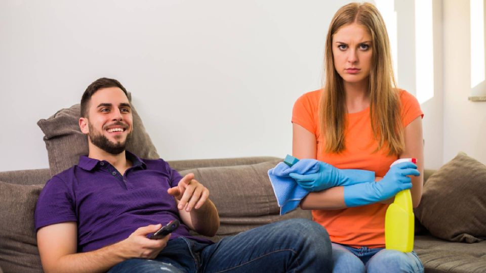 Не за каменной стеной: 3 признака незрелого мужчины, с которым лучше не связываться