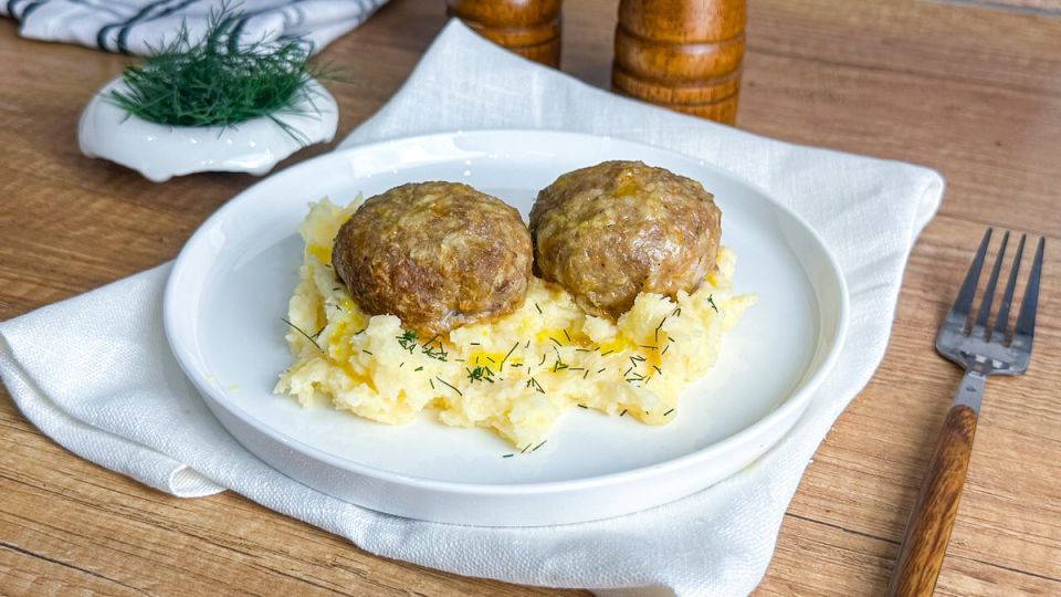 Сочные котлеты с капустой и рисом: полезный рецепт для быстрого ужина