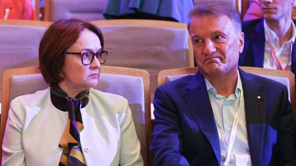 Как сохранить свои финансы в 2025 году: советы от экономических экспертов