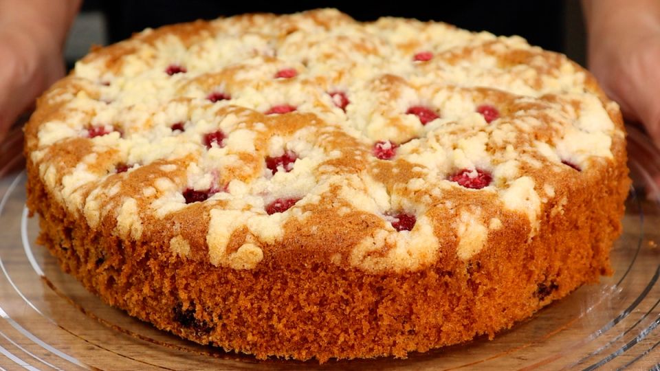 Летний ягодный пирог: легкий рецепт для уютного чаепития