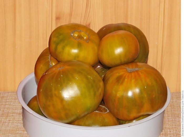 Томат Ромовая баба: декоративный цвет и вкусные крупные плоды для вашего огорода