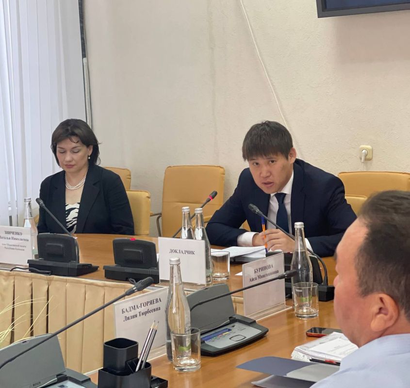 Завершилась работа бюджетного комитета под председательством Очира Халгаева, в ходе которой собравшиеся рассмотрели проекты законов РК «О внесении изменений в отдельные законодательные акты Республики Калмыкия в сфере...