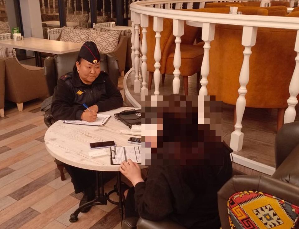 Полицейские и общественники Республики Калмыкия проводят профилактическую работу с несовершеннолетними в период летних каникул