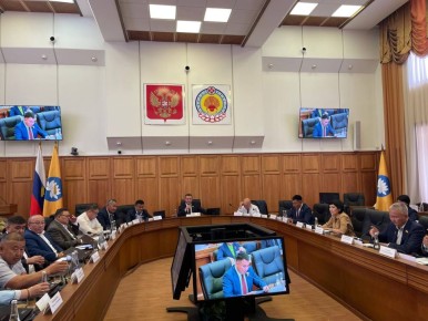 Депутаты Народного Хурала обсудили проект закона Республики Калмыкия «О внесении изменений в отдельные законодательные акты Республики Калмыкия в сфере налогообложения»