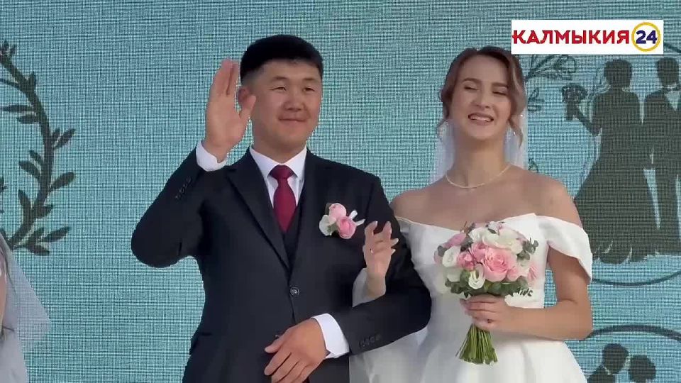           ,     