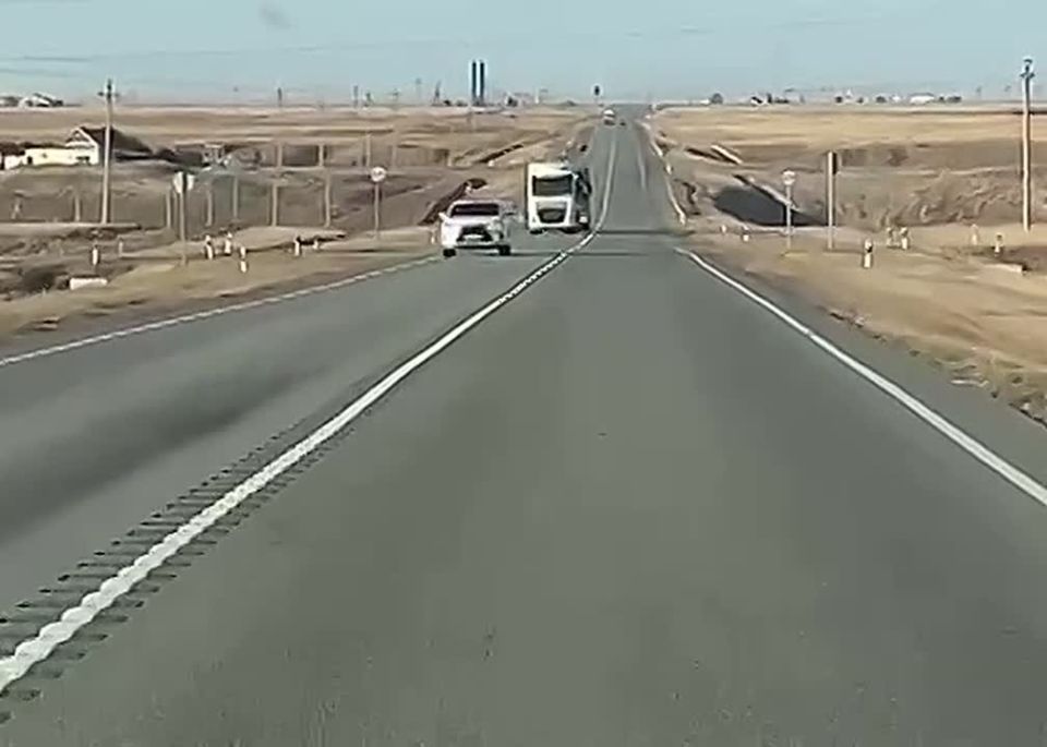 В Калмыкии продолжаются рейдовые мероприятия «Встречная полоса» с использование служебного автомобиля в гражданском исполнении Сотрудники ОР ДПС Госавтоинспекции, в целях сокращения количества дорожно-транспортных...