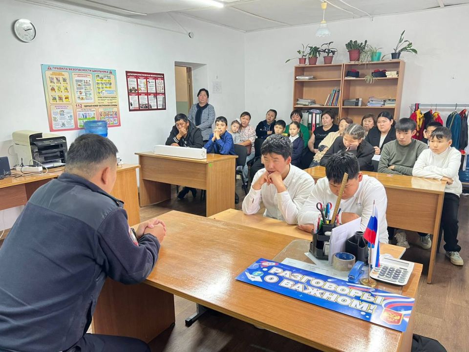 В Приютненском районе продолжается работа с родителями по недопущению управления транспортом несовершеннолетними