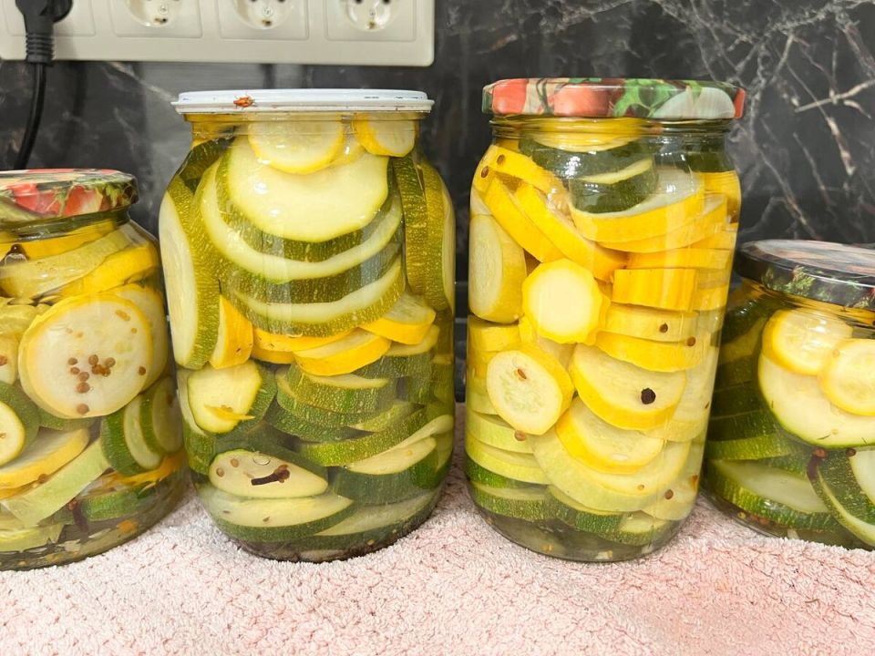 Загадки зимы: как быстро сохранить кабачки и насладиться их вкусом круглый год
