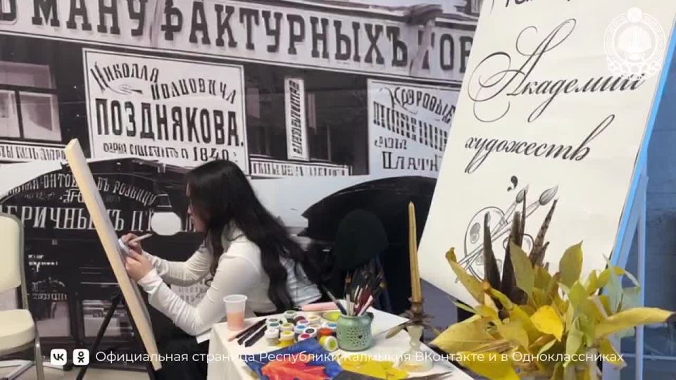 Заместитель Председателя Правительства РК Очир Джамбинов поздравил сегодня Элистинский лицей с 35-летием