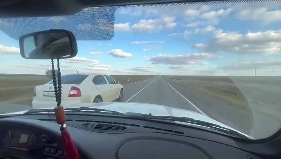 В Калмыкии продолжаются рейдовые мероприятия «Встречная полоса» с использование служебного автомобиля в гражданском исполнении Сотрудники ОР ДПС Госавтоинспекции, в целях сокращения количества дорожно-транспортных...