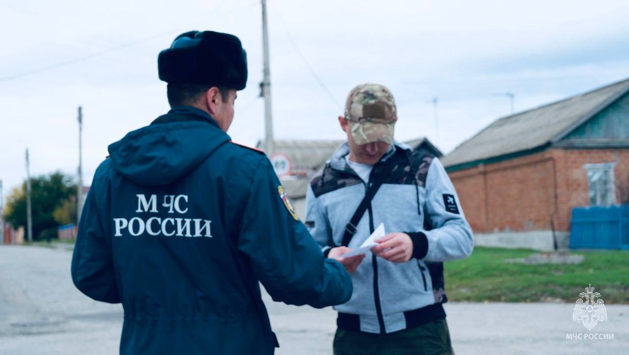 Инспекторы Госпожнадзора провели профилактический рейд в частном жилом секторе Элисты Инспекторы Госпожнадзора провели профилактический рейд в частном жилом секторе Элисты