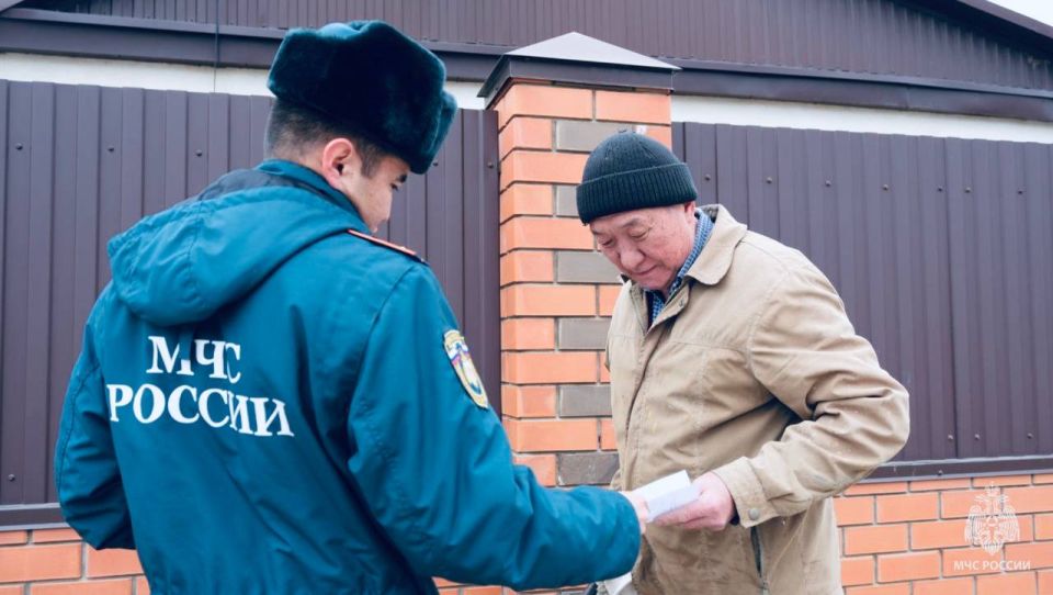 Инспекторы Госпожнадзора провели профилактический рейд в частном жилом секторе Элисты