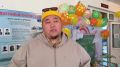 Родную школу с юбилеем поздравил Заслуженный артист Калмыкии Лиджи Горяев