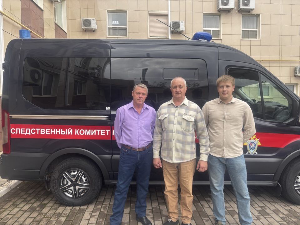 Коллектив СУ СКР по Республике Калмыкия поздравляет с Днем работника автомобильного транспорта