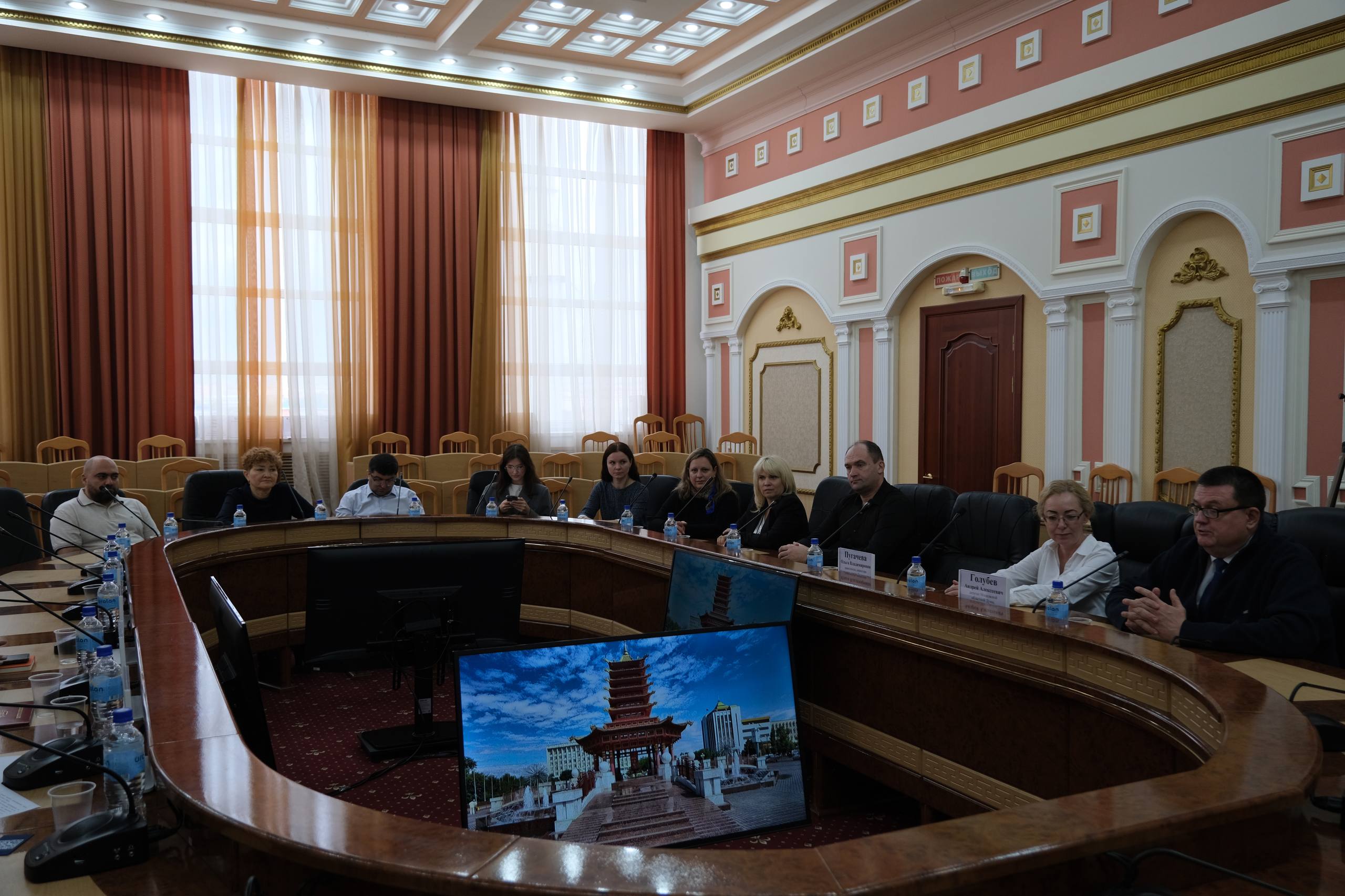 Человек труда - это звучит гордо Человек труда - это звучит гордо