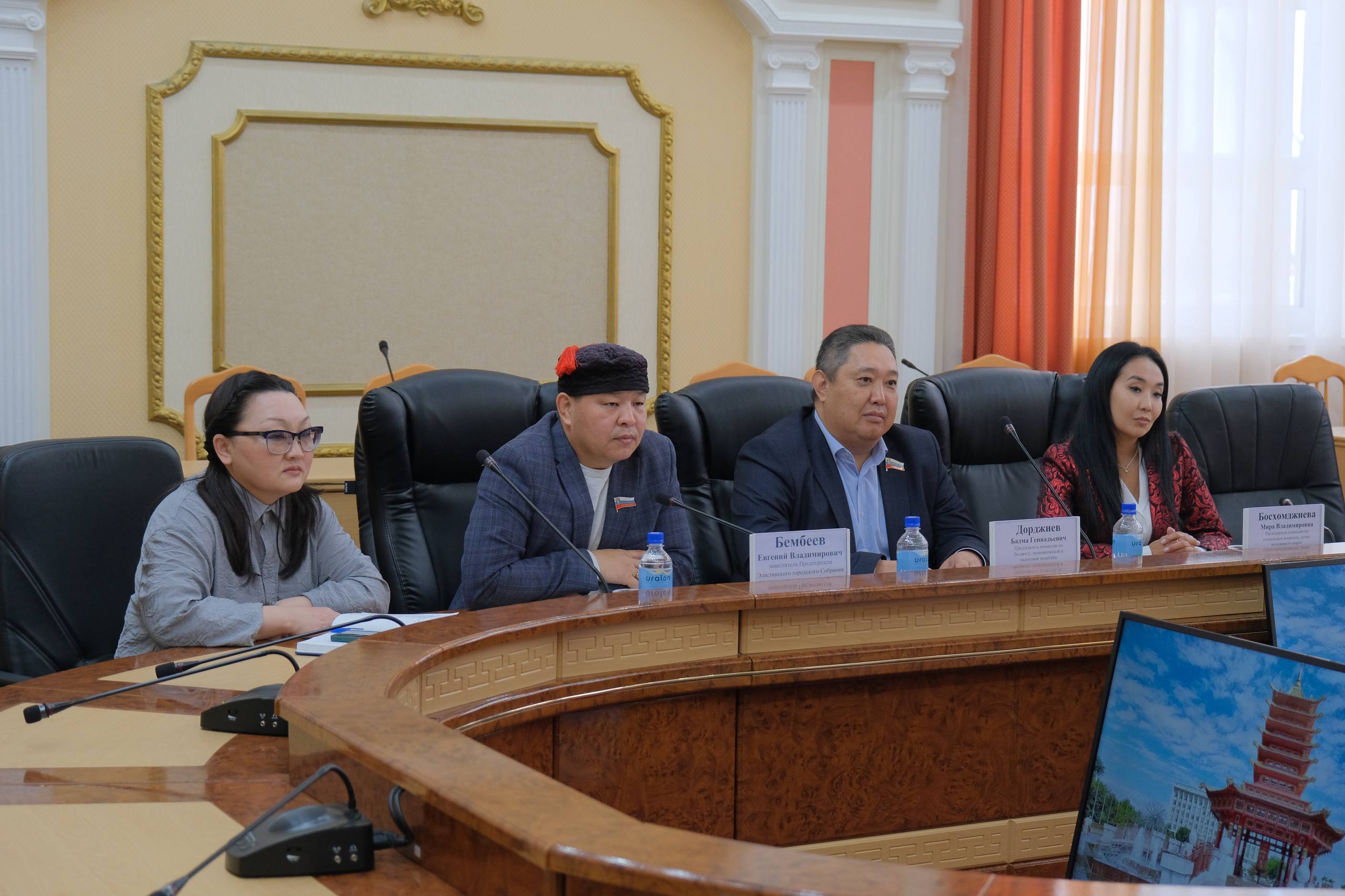 Человек труда - это звучит гордо