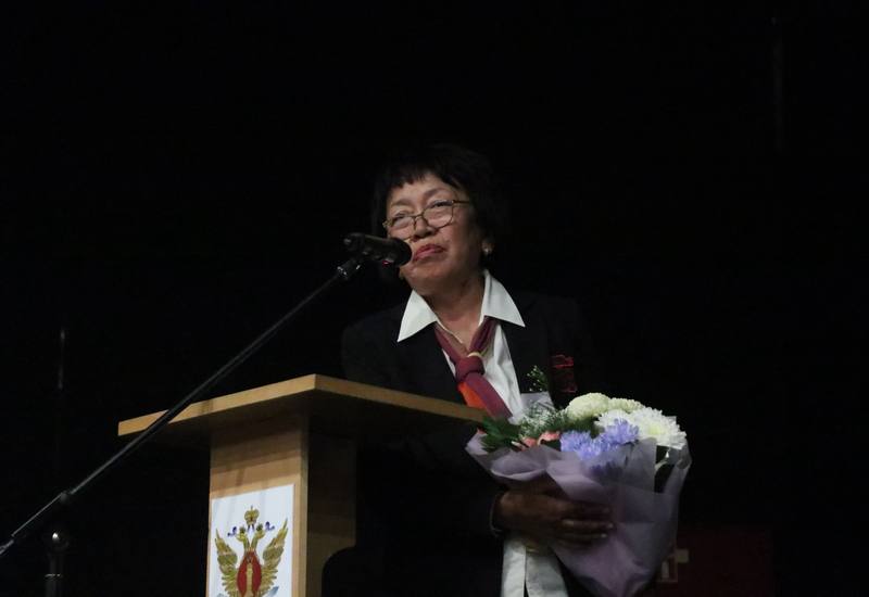 В Элисте почтили память героя: премьера фильма об Александре Очирове В Элисте почтили память героя: премьера фильма об Александре Очирове