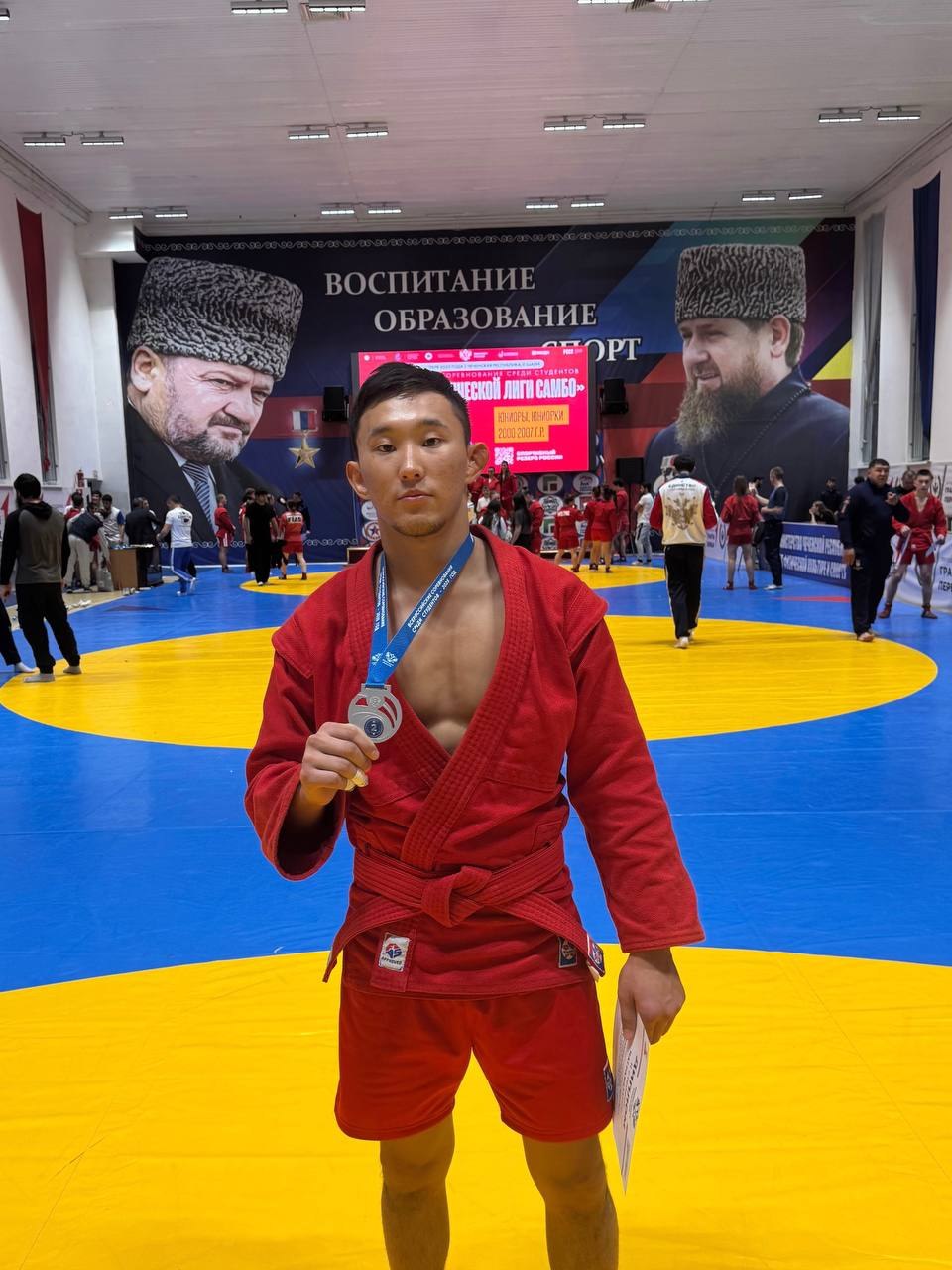 С 24 по 26 октября в городе Шали (Чеченская Республика) прошел «Кубок студенческой лиги самбо», собравший более 130 талантливых юниоров 2000-2007 годов рождения из ведущих вузов страны С 24 по 26 октября в городе Шали (Чеченская Республика) прошел «Кубок студенческой лиги самбо», собравший более 130 талантливых юниоров 2000-2007 годов рождения из ведущих вузов страны