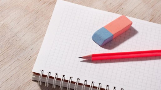 Не пытайтесь стирать им ручку: вот зачем нужна синяя сторона ластика