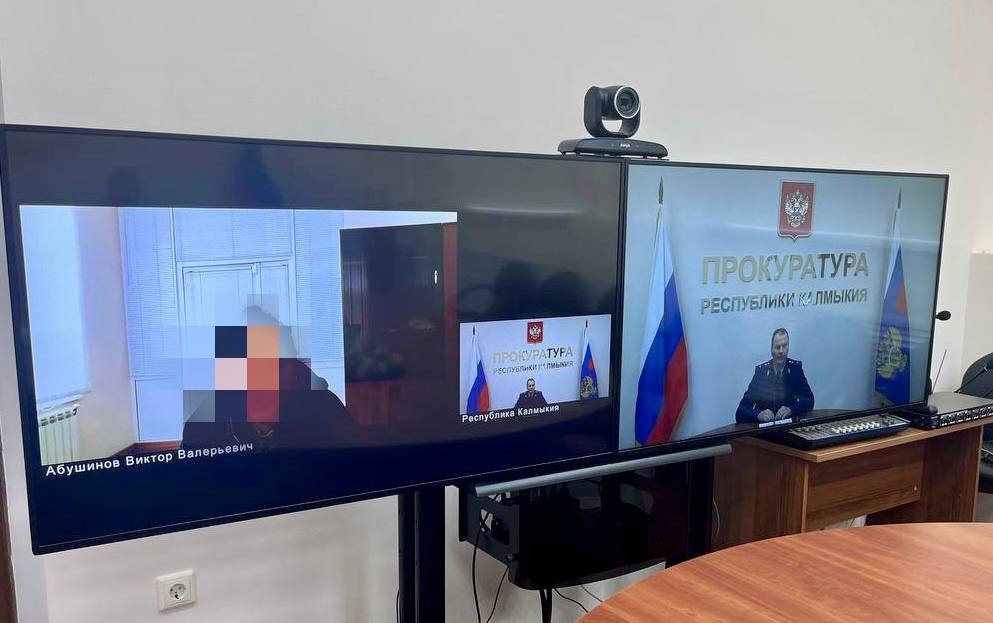 Прокурор республики провел прием жителей Черноземельского района республики Прокурор республики провел прием жителей Черноземельского района республики