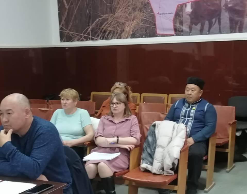 В рамках взаимодействия между региональным парламентом и органами местного самоуправления депутат Народного Хурала Республики Калмыкия Григорий Цебеков принял участие в работе третьей очередной сессии Собрания депутатов...