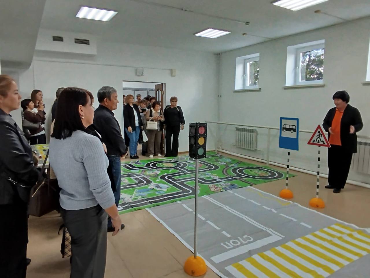 В Калмыкии обсудили усиление сотрудничества между Госавтоинспекцией и Министерством образования в сфере профилактики детского дорожного травматизма В Калмыкии обсудили усиление сотрудничества между Госавтоинспекцией и Министерством образования в сфере профилактики детского дорожного травматизма