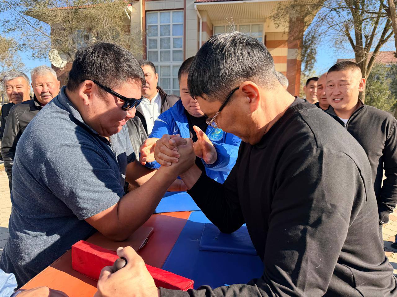 В Черноземельском районе с размахом отметили День работников сельского хозяйства и перерабатывающей промышленности В Черноземельском районе с размахом отметили День работников сельского хозяйства и перерабатывающей промышленности