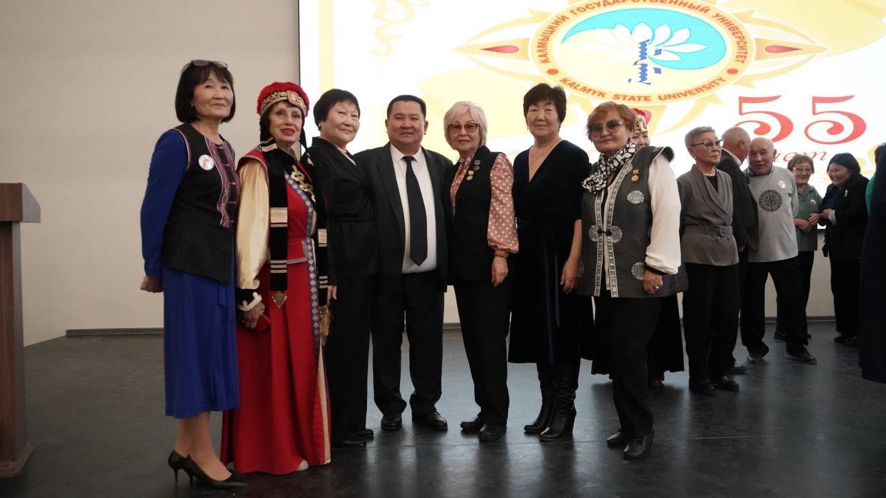 Институт калмыцкой филологии и востоковедения отметил 55-летие КалмГУ! Институт калмыцкой филологии и востоковедения отметил 55-летие КалмГУ!