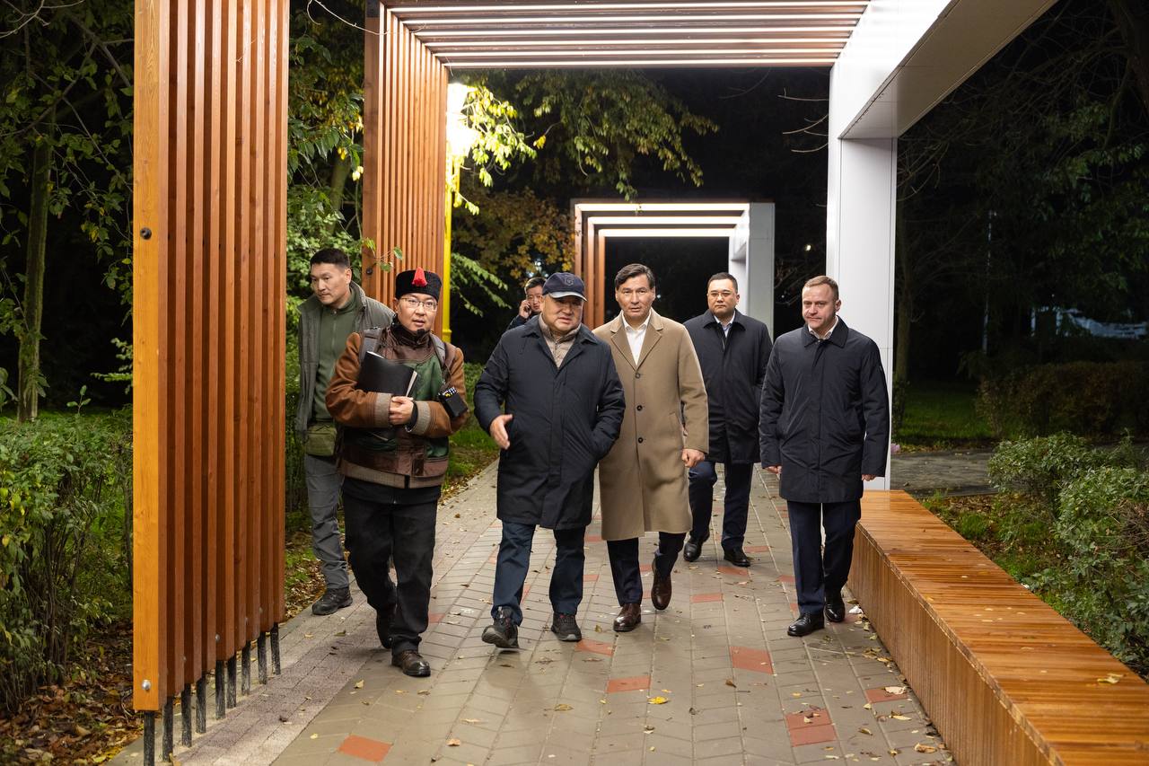 Калмыкия и Тыва укрепляют духовные и культурные связи Калмыкия и Тыва укрепляют духовные и культурные связи