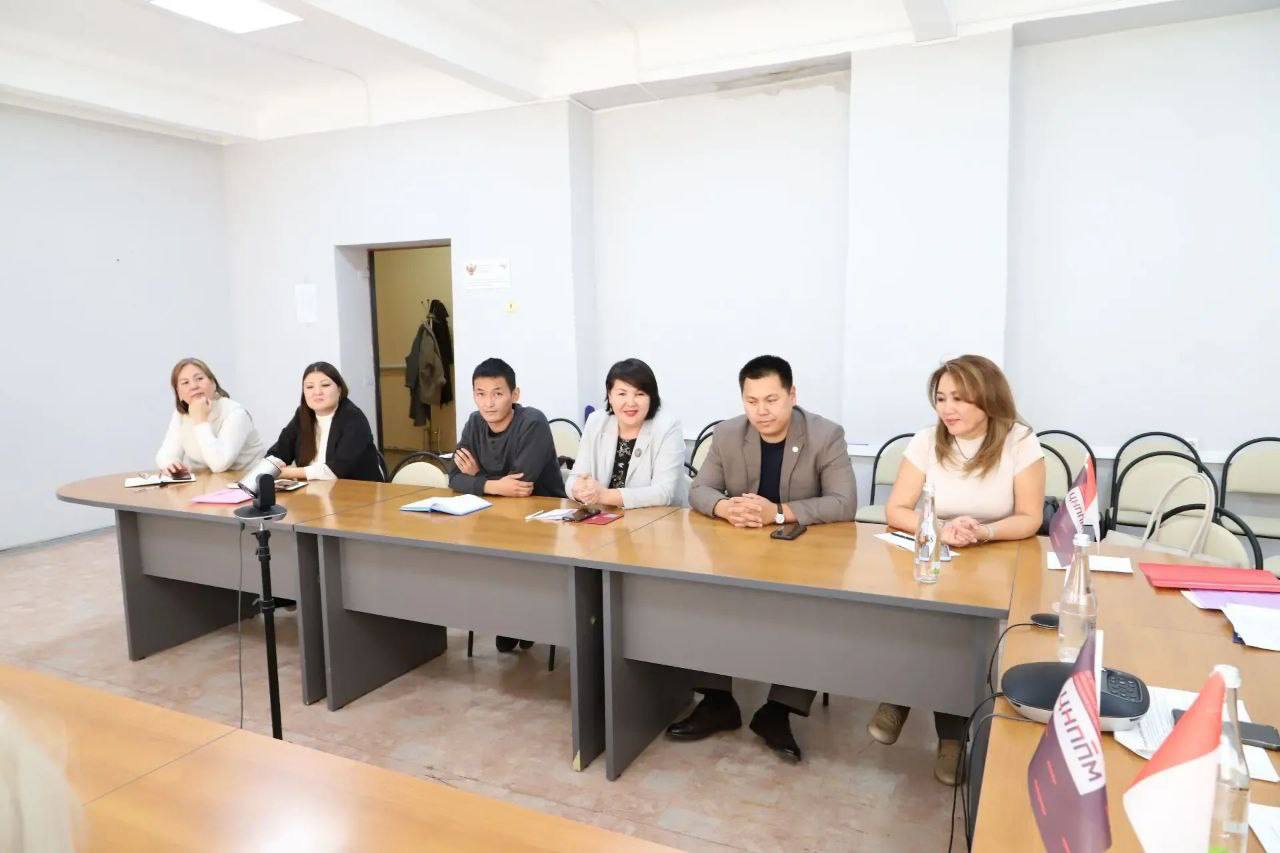 В Калмыкии состоялось заседание Республиканского экспертно-педагогического совета под председательством и.о. министра образования Александра Кима В Калмыкии состоялось заседание Республиканского экспертно-педагогического совета под председательством и.о. министра образования Александра Кима