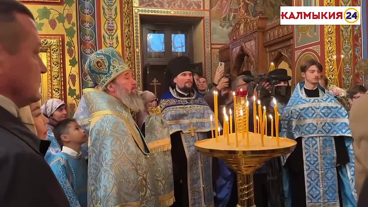 Множество людей пришло лицезреть Донскую икону Божией Матери