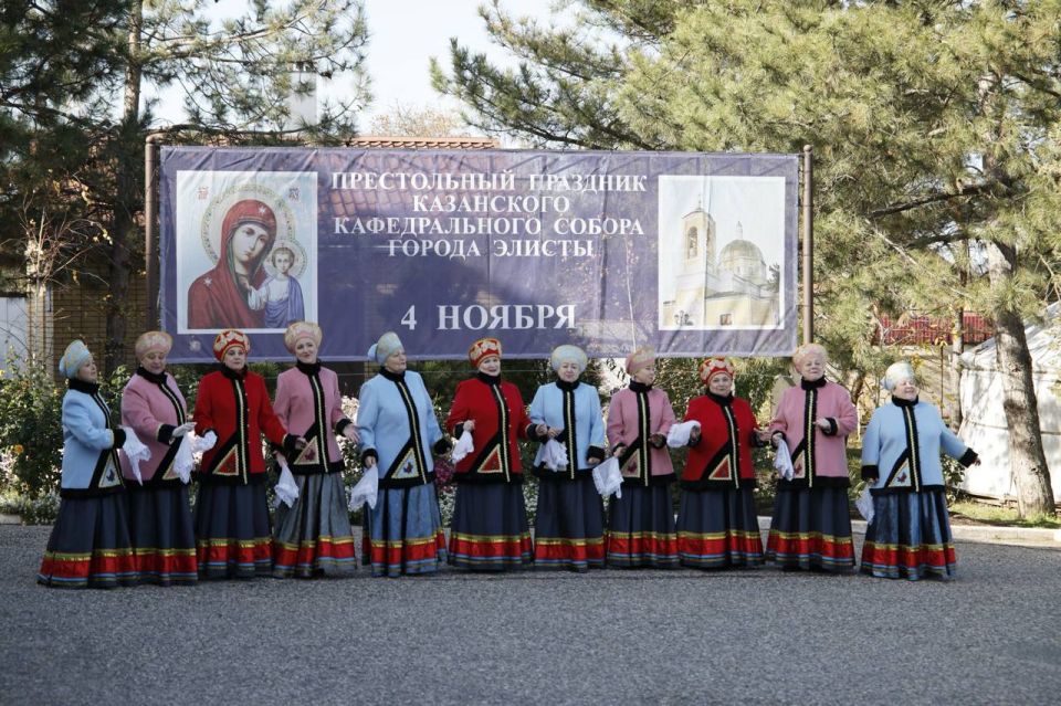 Бату Хасиков: Также поздравляю всех с Днем Казанской иконы Божией матери и Днем Казанского кафедрального собора Бату Хасиков: Также поздравляю всех с Днем Казанской иконы Божией матери и Днем Казанского кафедрального собора