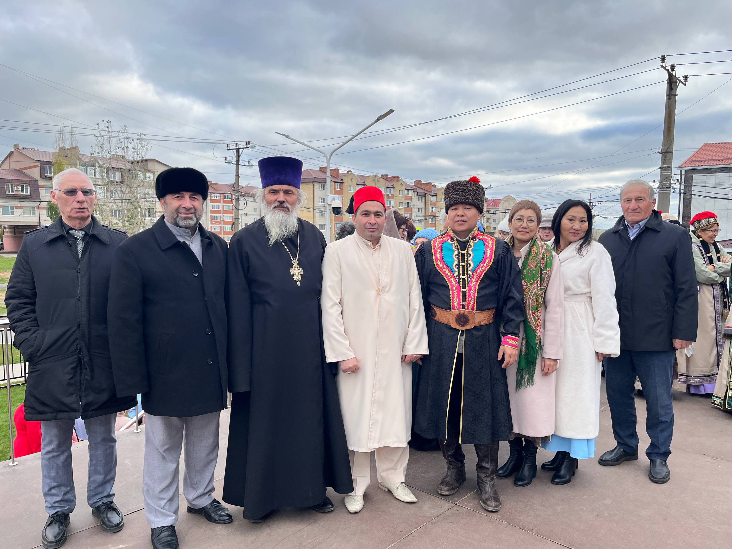 #ДеньНародногоЕдинства!. Сегодня в Парке «Победы» на 7 мкр состоялся праздничный концерт, посвященный Дню народного единства #ДеньНародногоЕдинства!. Сегодня в Парке «Победы» на 7 мкр состоялся праздничный концерт, посвященный Дню народного единства