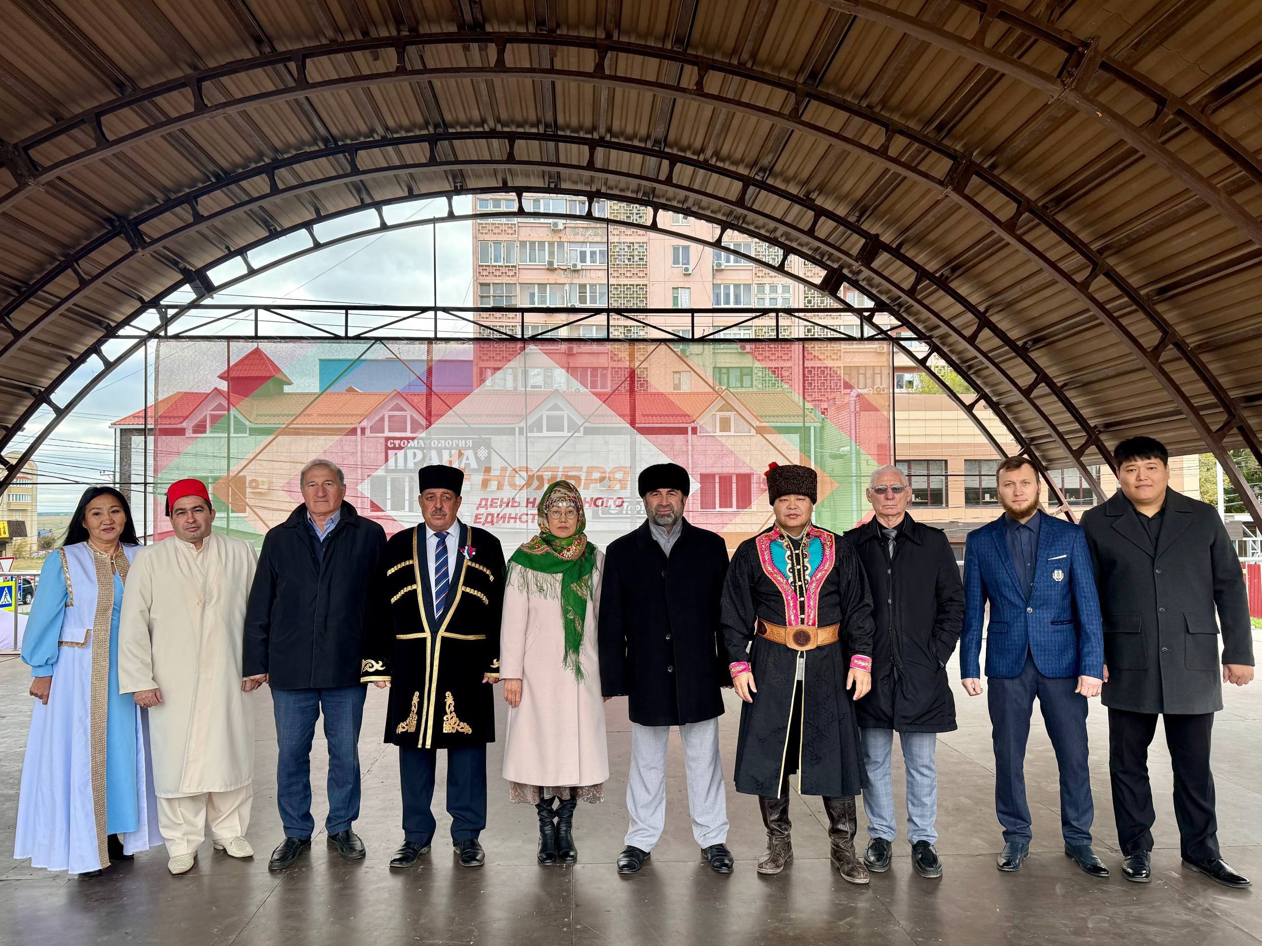 #ДеньНародногоЕдинства!. Сегодня в Парке «Победы» на 7 мкр состоялся праздничный концерт, посвященный Дню народного единства #ДеньНародногоЕдинства!. Сегодня в Парке «Победы» на 7 мкр состоялся праздничный концерт, посвященный Дню народного единства