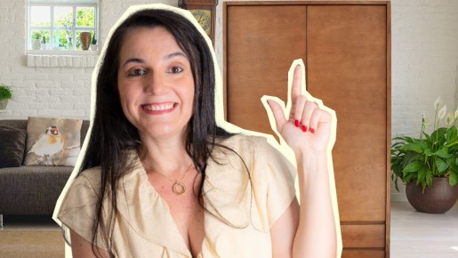 Выбрасывать старый шкаф не придется: вот как сделать из него «конфетку»