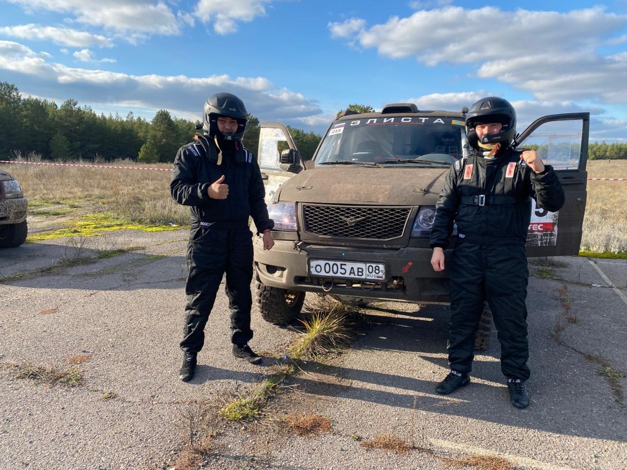 Экипаж из Калмыкии, в составе Давида Бараева и Мингияна Будыева заняли второе место в шестом этапе Чемпионата России по ралли-рейдам – «Тихий Дон»