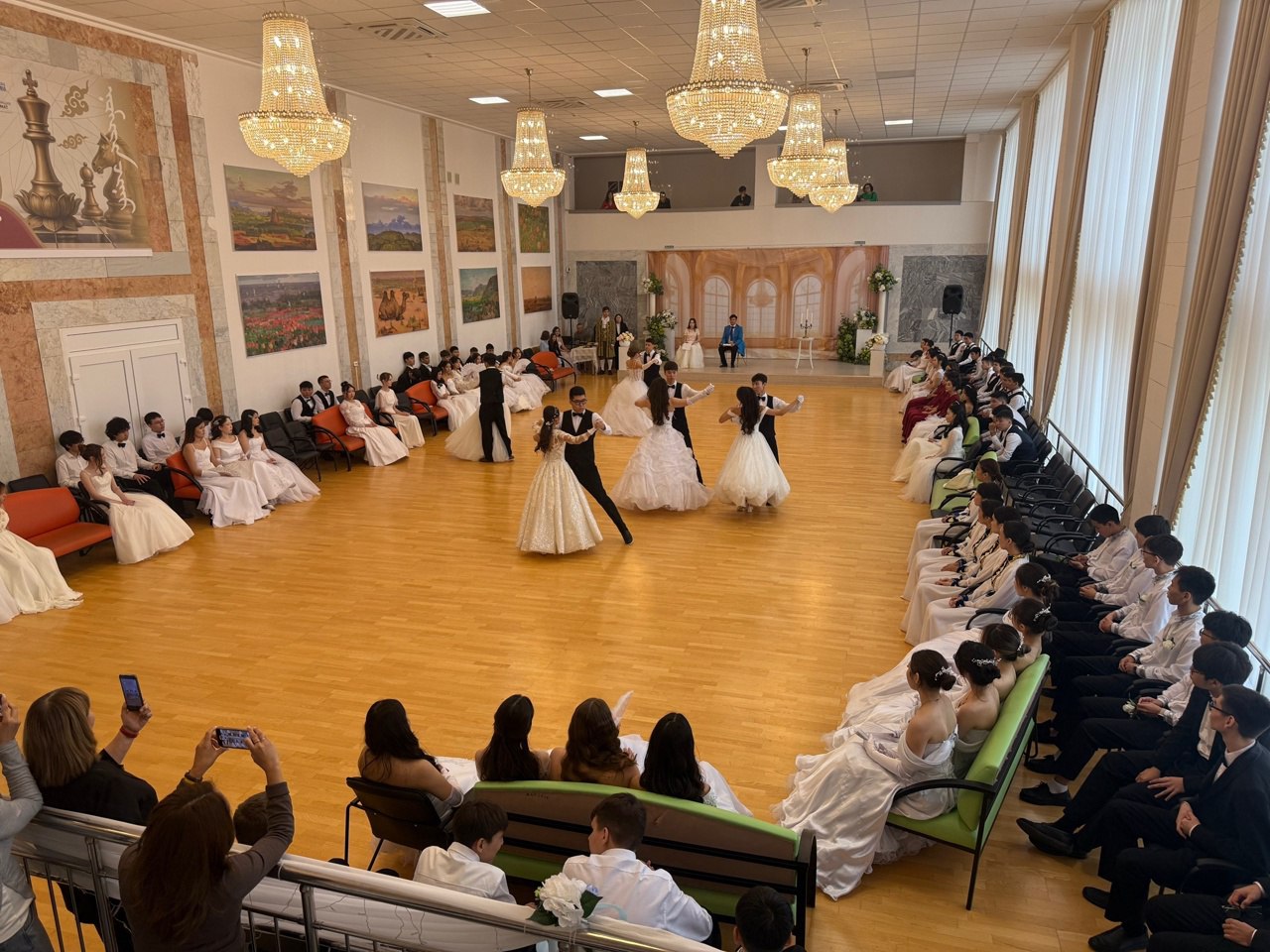 В Элисте прошел традиционный Пушкинский бал В Элисте прошел традиционный Пушкинский бал