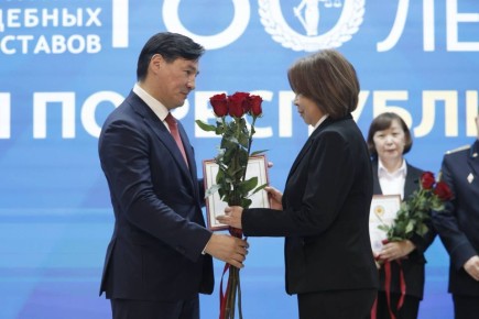 Бату Хасиков: Поздравил сотрудников и ветеранов УФССП России по Республике Калмыкия со 160-летием института судебных приставов России