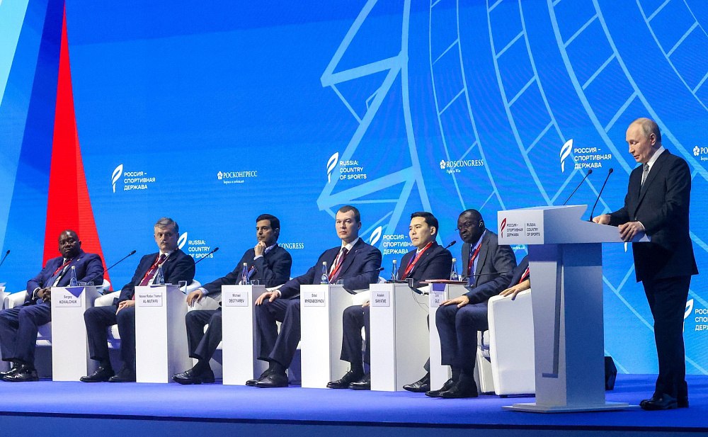 Министр физической культуры и спорта Республики Калмыкия Константин Батыров принял участие в Международном форуме «Россия — спортивная держава», который проходил в Самаре Министр физической культуры и спорта Республики Калмыкия Константин Батыров принял участие в Международном форуме «Россия — спортивная держава», который проходил в Самаре