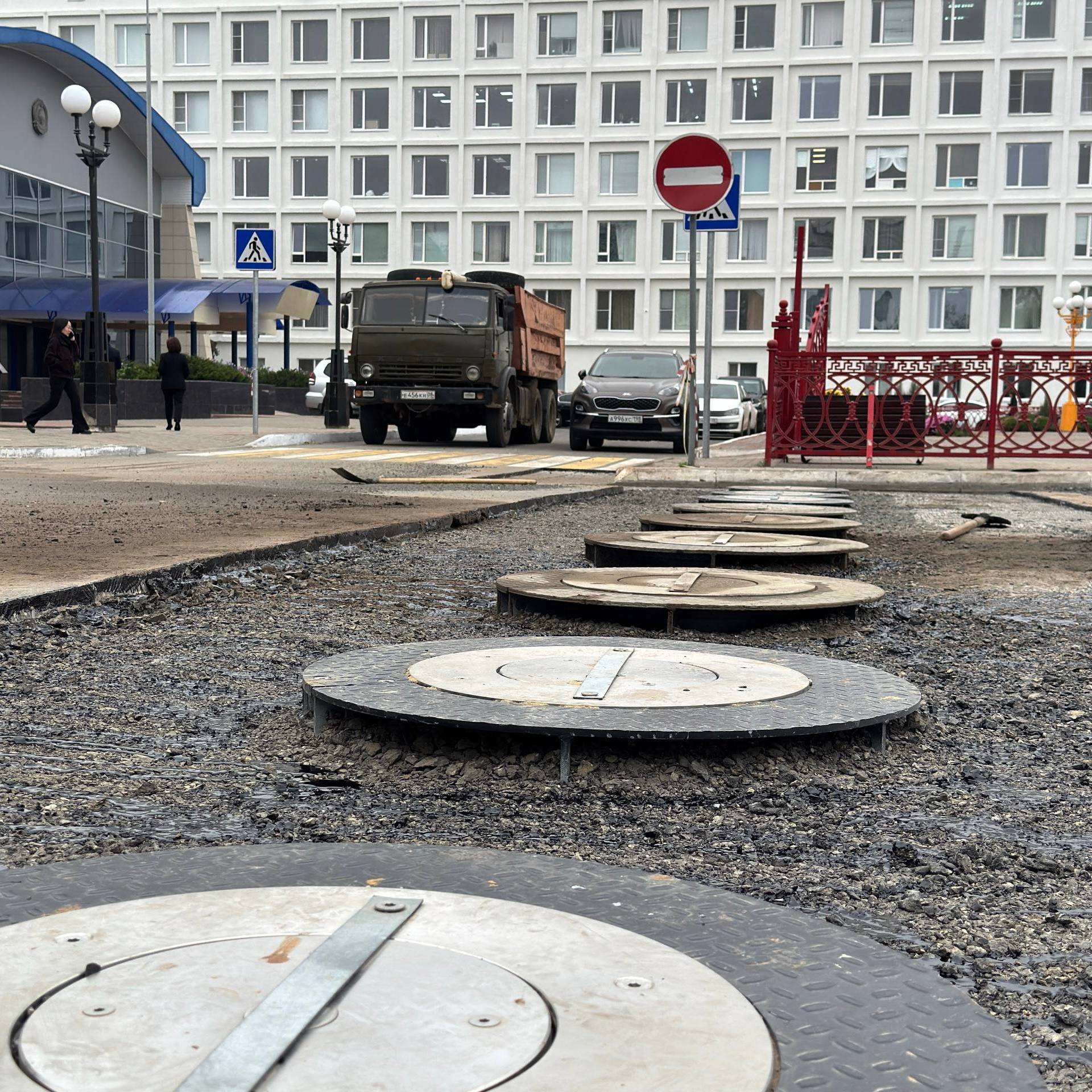 В газете «Элистинская панорама» вышла статья Валерия Асархинова «Баллард блокирует транспорт»