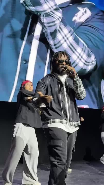 И вот на высоком градусе эмоций мы подходим к главному бою этого вечера!