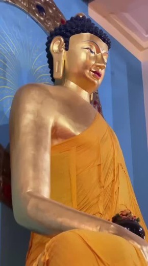 Один из главных буддийских праздников — День нисхождения Будды Шакьямуни из рая 33 божеств — в этом году приходится на 11 ноября