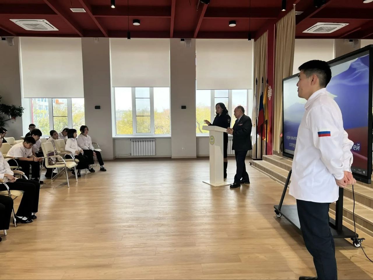 В рамках "Дня правовой помощи детям" сотрудники МВД по Республике Калмыкия провели профилактические мероприятия, направленные на защиту прав и интересов несовершеннолетних В рамках "Дня правовой помощи детям" сотрудники МВД по Республике Калмыкия провели профилактические мероприятия, направленные на защиту прав и интересов несовершеннолетних