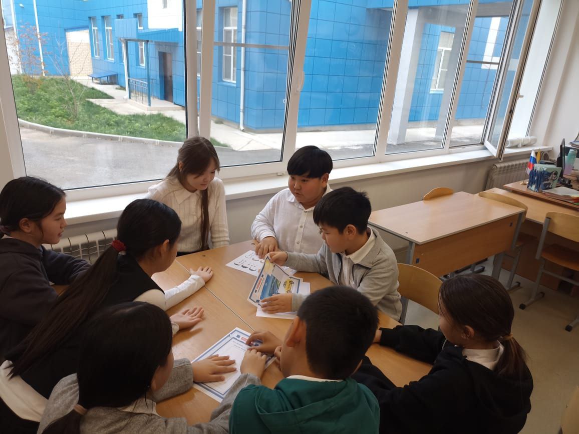 В преддверии Дня сотрудника органов внутренних дел актив "Движения Первых" Элистинской многопрофильной гимназии провёл увлекательную деловую игру под названием «Операция Прорыв» В преддверии Дня сотрудника органов внутренних дел актив "Движения Первых" Элистинской многопрофильной гимназии провёл увлекательную деловую игру под названием «Операция Прорыв»