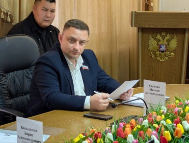 #ОбратнаяСвязь. Вчера прошло рабочее совещание с участием Главы города - Председателя #ЭГС Максим Сорокин, Главы Администрации Алдар Лиджиков и руководителей структурных и отраслевых подразделений администрации