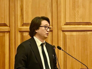 В рамках двадцать третьей сессии Народного Хурала состоялся «правительственный час» на тему «Борьба с опустыниванием земель и деградацией почвы на территории Республики Калмыкия»