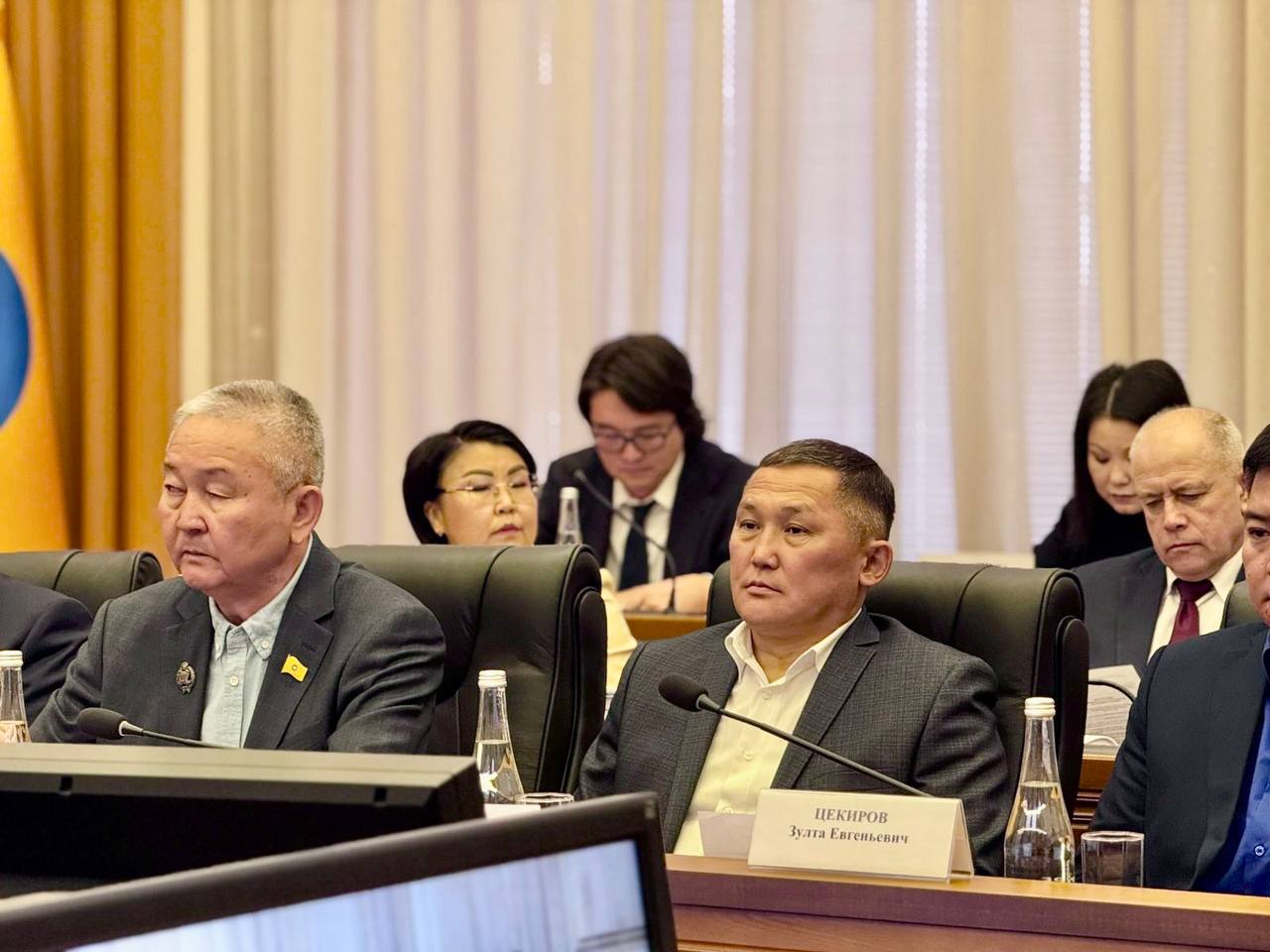 В рамках двадцать третьей сессии Народного Хурала состоялся «правительственный час» на тему «Борьба с опустыниванием земель и деградацией почвы на территории Республики Калмыкия» В рамках двадцать третьей сессии Народного Хурала состоялся «правительственный час» на тему «Борьба с опустыниванием земель и деградацией почвы на территории Республики Калмыкия»